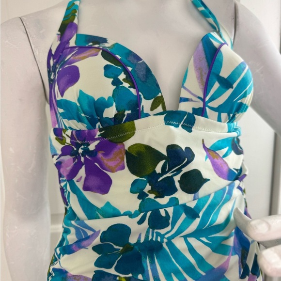 Unbranded Floral Women’s Two Piece Swimsuit - Picture 8 of 13
